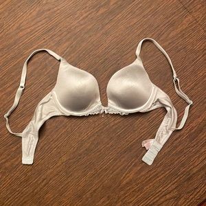 Pre owned, excellent condition. (Light Blue)